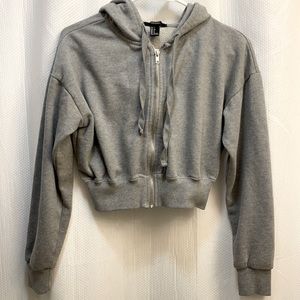 Very cute grey crop top hoodie with zipper no pockets